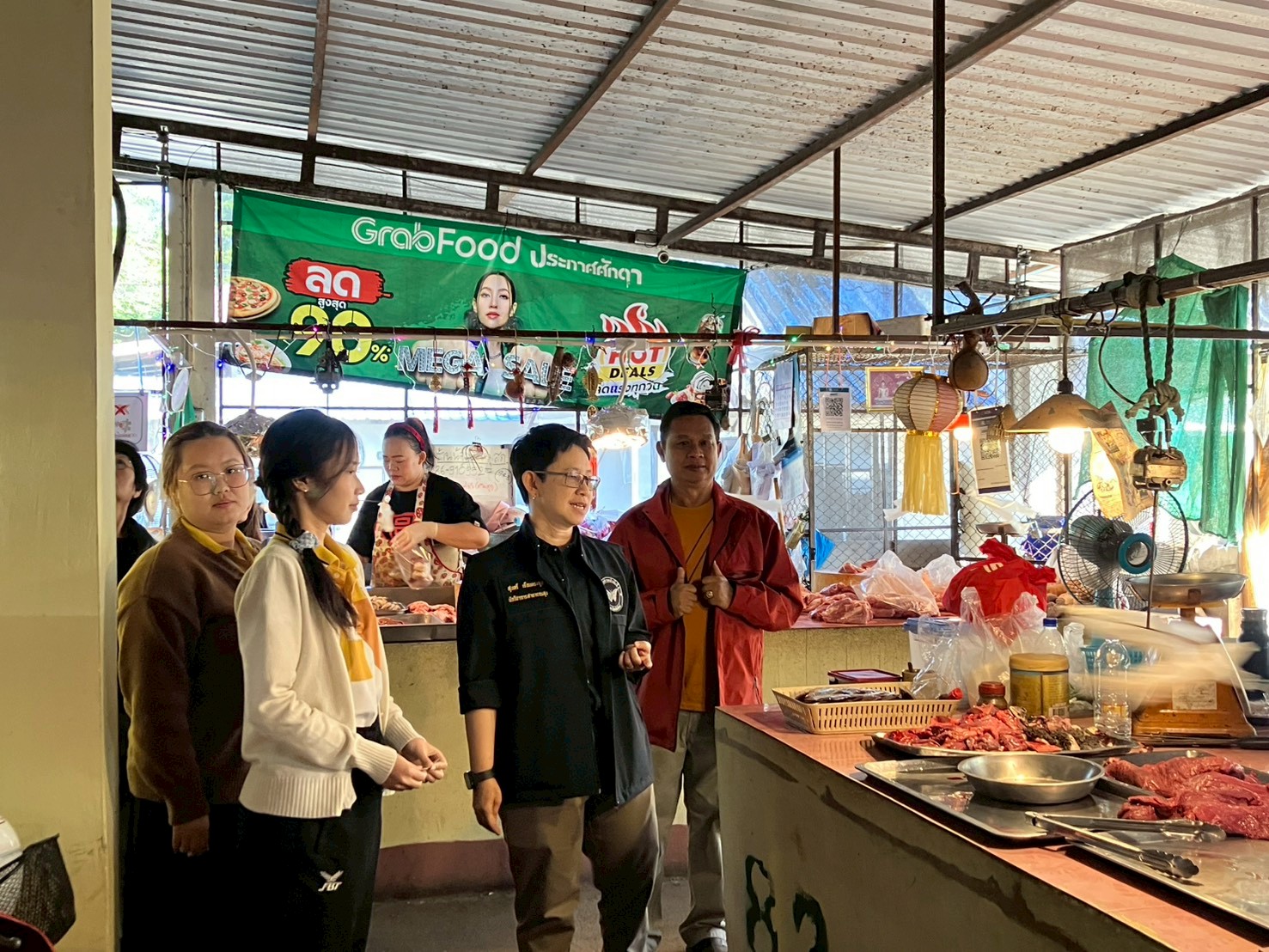 เทศบาลตำบลสันผีเสื้อ ออกตรวจมาตรฐานสถานประกอบกิจการที่ขอรับ และต่ออายุใบอนุญาตฯตามพระราชบัญญัติการสาธารณสุข พ.ศ. 2535